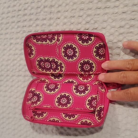 EUC Vera Bradley Wristlet (39) - Picture 4 of 4